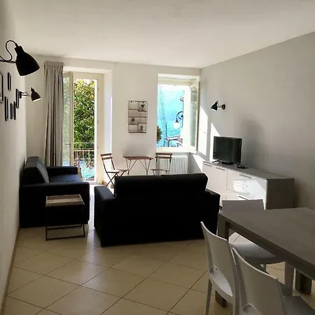 Sonny Apartments Malcesine Exterior photo