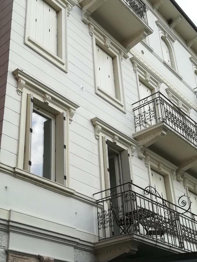 Sonny Apartment